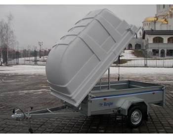 Универсальный прицеп с пластиковой крышкой: защита и удобство в перевозке грузов
