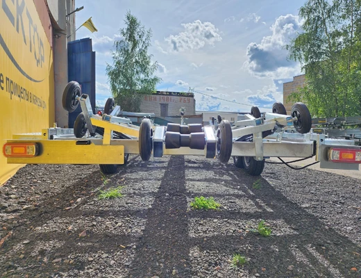 Двухосный прицеп для водной техники с тормозом ЛАВ 81018 Плюс