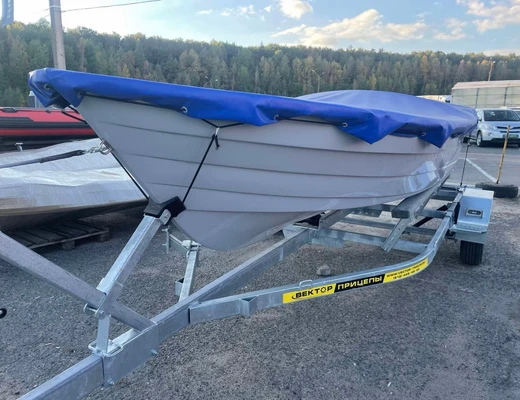 Лодка стеклопластиковая