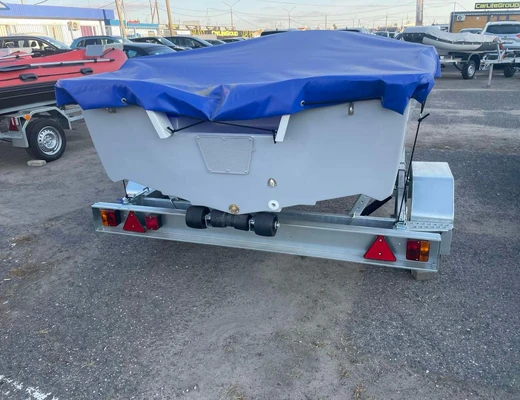 Лодка стеклопластиковая