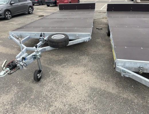 Одноосный прицеп специального назначения с тормозом ЛАВ 81019