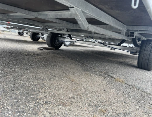 Одноосный прицеп специального назначения с тормозом ЛАВ 81019