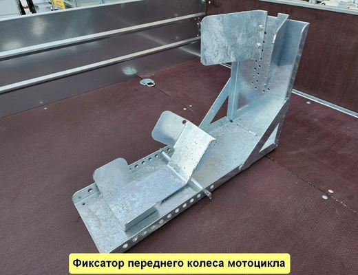 Бортовой одноосный прицеп без тормоза ЛАВ 81011CB