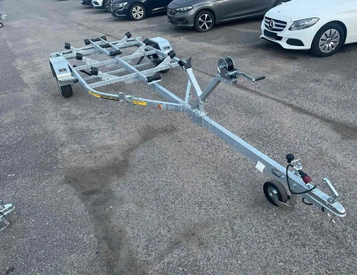 Одноосный прицеп для водной техники без тормоза ЛАВ 81014A ролики