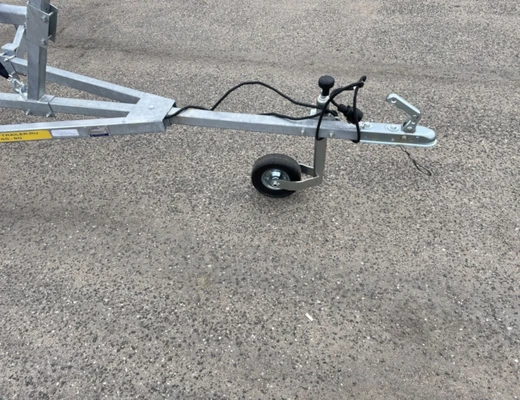 Одноосный прицеп для водной техники без тормоза ЛАВ 81015