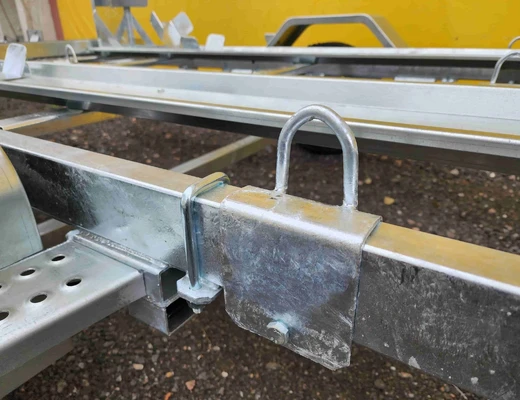 Одноосный прицеп специального назначения без тормоза ЛАВ 81012 Мото R13