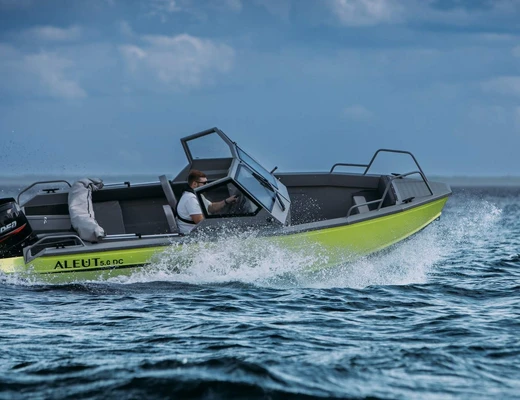 Катер ALEUT 5.0 DC