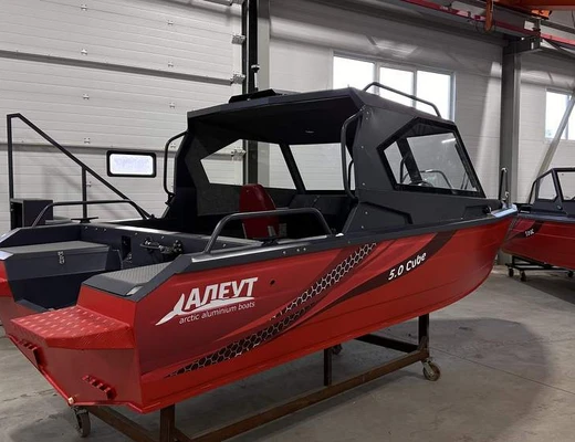 Катер ALEUT 5.0 Cube