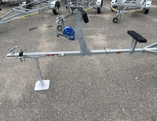 Прицеп «КОМПАКТ» для плоскодонных лодок и лодок ПВХ МЗСА 81771С.012