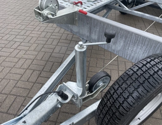 Прицеп автовоз на 1 автомобиль от 4.0-до 6.0 метра