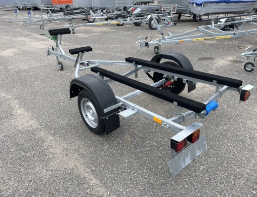 Прицеп Treiler Модель 829440 Исполнение Дельфин 3,9 рес с ПВХ упорами