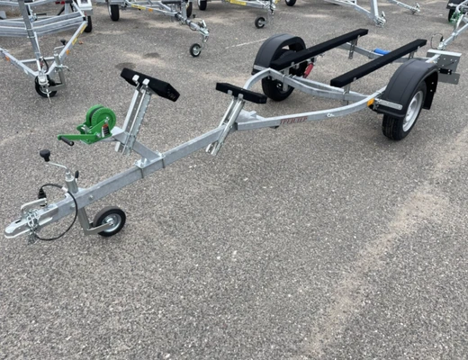 Прицеп Treiler Модель 829440 Исполнение Дельфин 3,9 рес с ПВХ упорами