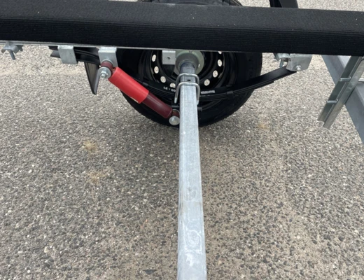 Прицеп Treiler Модель 829440 Исполнение Дельфин 3,9 рес с ПВХ упорами