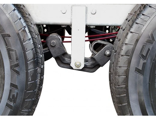 Прицеп-эвакуатор с платформой над колесами МЗСА E 5122-2.35.301