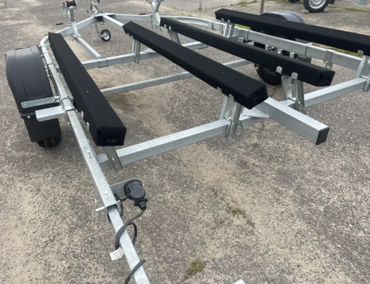 Прицеп Treiler Модель 82944E Исполнение Дельфин ДУО