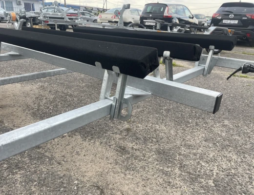 Прицеп Treiler Модель 82944E Исполнение Дельфин ДУО