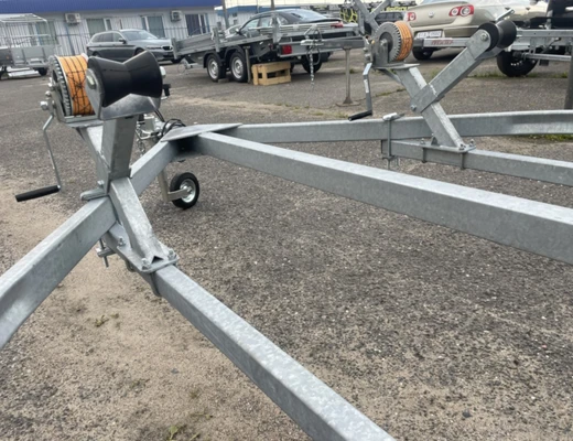 Прицеп Treiler Модель 82944E Исполнение Дельфин ДУО