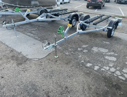 Прицеп Treiler Модель 82944С Исполнение Дельфин 4,2 рес