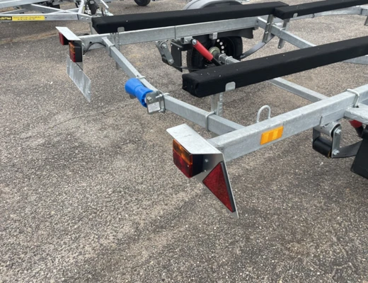 Прицеп Treiler Модель 82944С Исполнение Дельфин 5,5 ОПТИМА рес