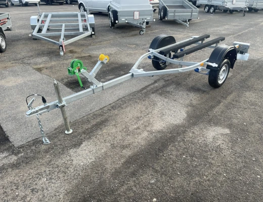 Прицеп Treiler Модель 829440 Исполнение Дельфин 3,9 рес