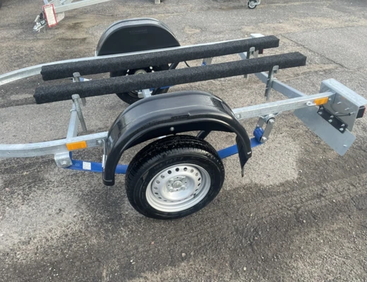 Прицеп Treiler Модель 829440 Исполнение Дельфин 3,9 рес