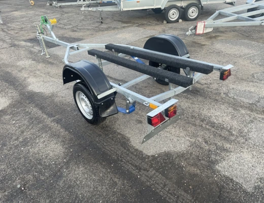 Прицеп Treiler Модель 829440 Исполнение Дельфин 3,9 рес