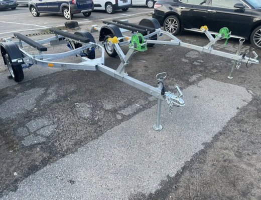 Прицеп Treiler Модель 829440 Исполнение Дельфин 3,9 рес