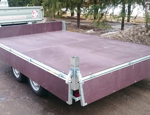 Прицеп бортовой двухосный с тормозом ССТ-7132-31 (платформа Ш=2047 мм)