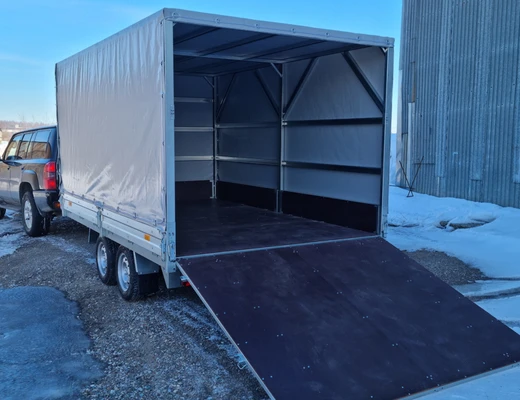 Прицеп бортовой двухосный с тормозом ССТ-7132-36 (платформа Ш=2047 мм)