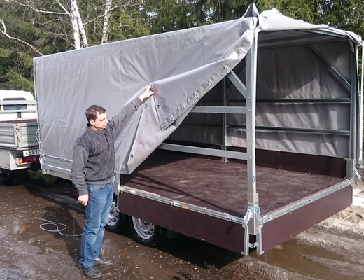 Прицеп бортовой двухосный с тормозом ССТ-7132-41 (платформа Ш=2047 мм)