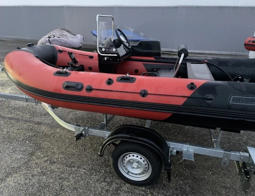 Лодка Navigator 380 R консоль дистанция