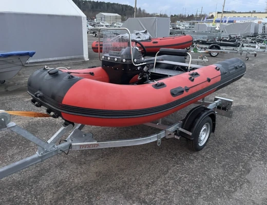 Лодка Navigator 380 R консоль дистанция