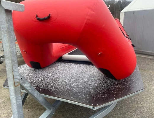 Надувная спасательная доска с вкладышем из материала AirDeck