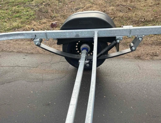 Прицеп для перевозки байдарок, каноэ, каяков и лодок